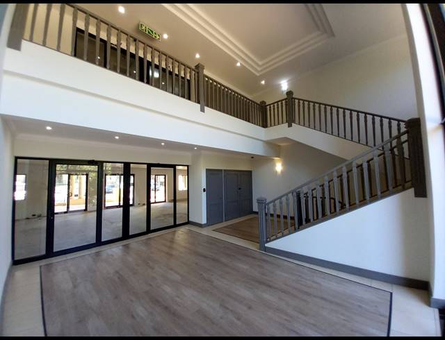 702M² OFFICE TO LET IN BRYANSTON